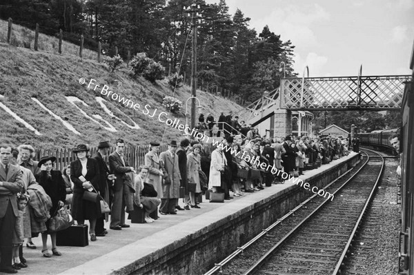 LOUGH DERG PILGRIMS AT PETTIGO STATION